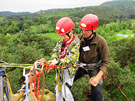 Wald- und Hüttenfreizeit für Kinder