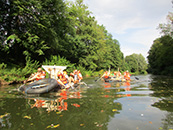 Floßbau und Floßrallye